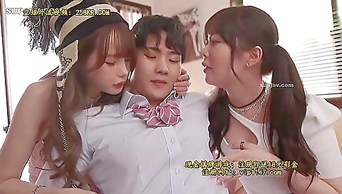 Japanese and asian teen make lesbian sex with a mature girl