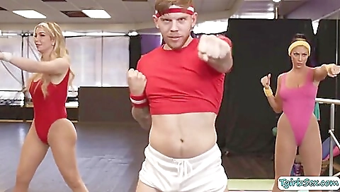 Tattooed blonde with a big ass does yoga deep throat